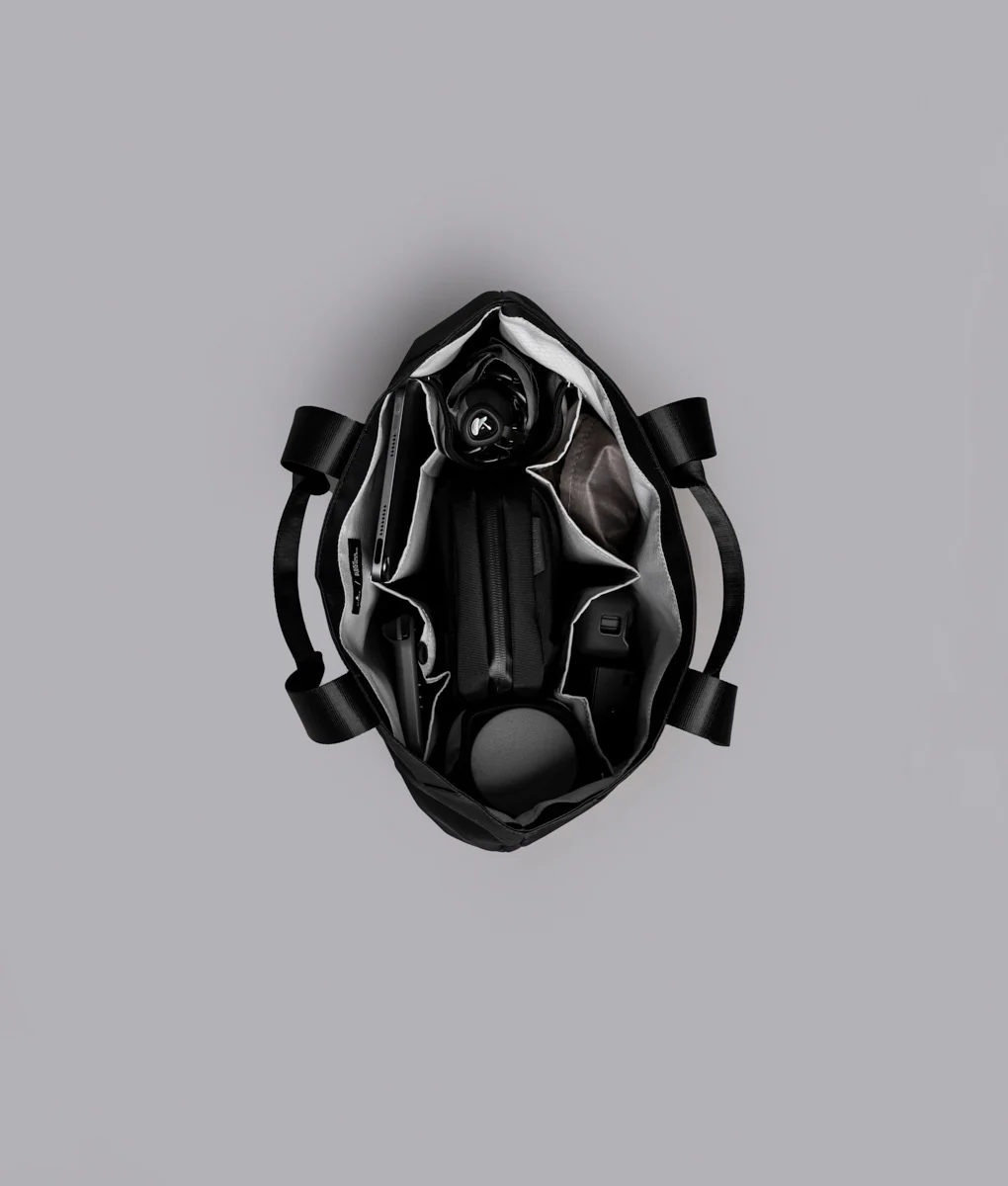 Elements Tote (M) - Image 37