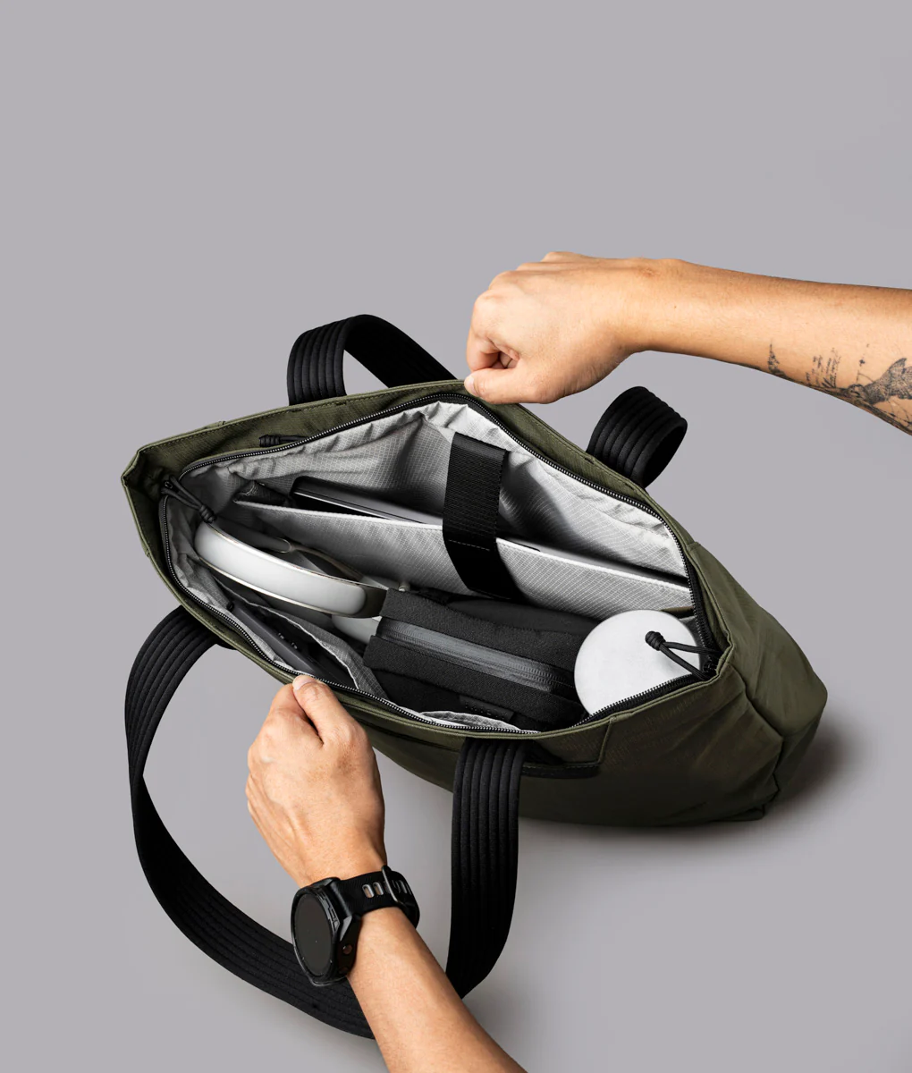 Flight Tote (L) - Image 44