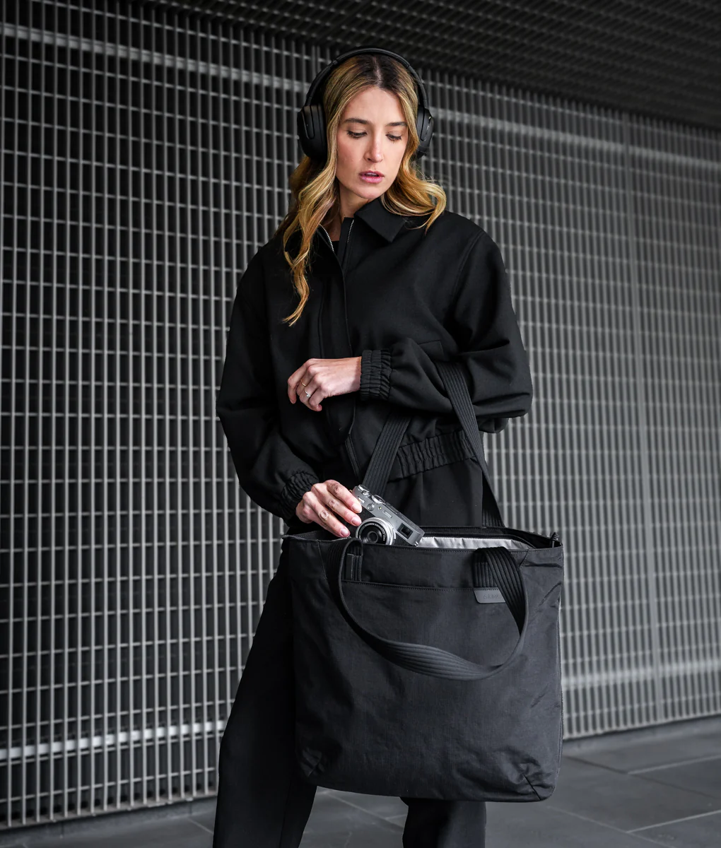 Flight Tote (M) - Image 21